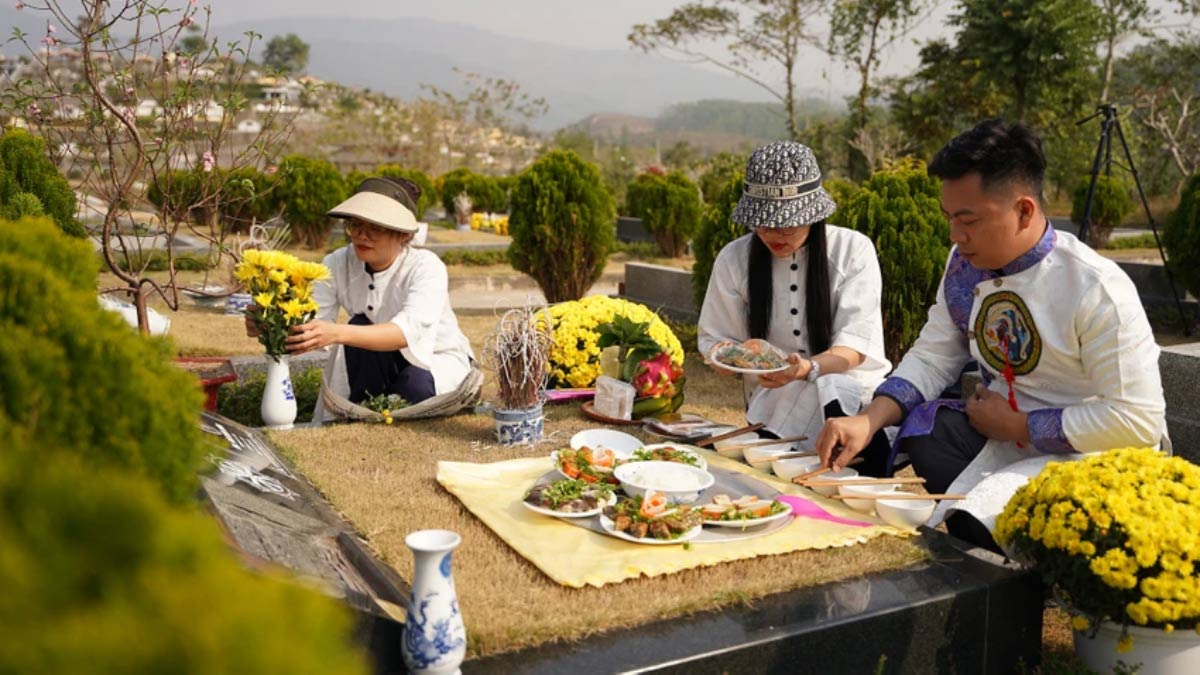 Hỗ trợ mâm cúng tại mộ cho thân nhân của Quý Khách